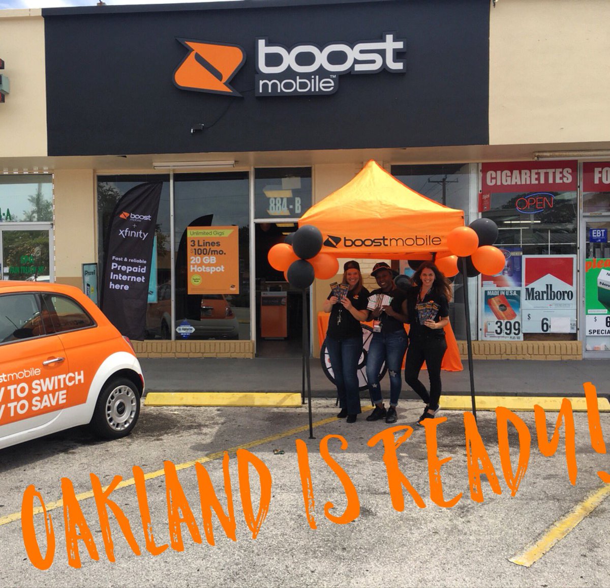 TopCell305_FL's tweet photo. Oakland Rocks!!!🤟🏻 #music #pizza #sorprises #giveaway #fun #smile #boostmobile #grand #opening#florida #oakland #phone #promotion #iphone #samsung #lg #accesories #saturday #weekend https://t.co/Q9fAcx71rc