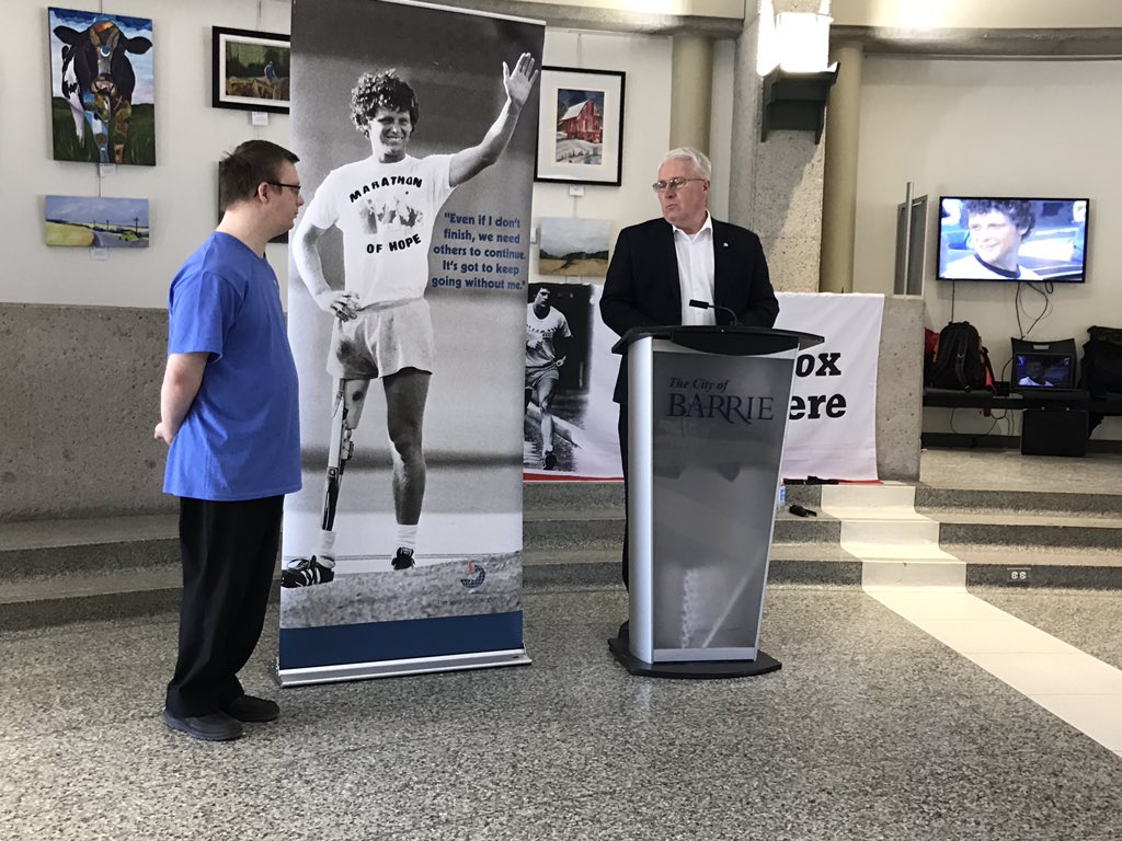 JohnBrassardCPC's tweet photo. Jason Helmond raised $5500 for the @TerryFoxCanada by shaving his head this afternoon @cityofbarrie City Hall.  I was glad to be there to support Jason and congratulate him with so many supporters. #razorsofhope #Barrie #Innisfil #cdnpoli https://t.co/i3WQRONlFJ