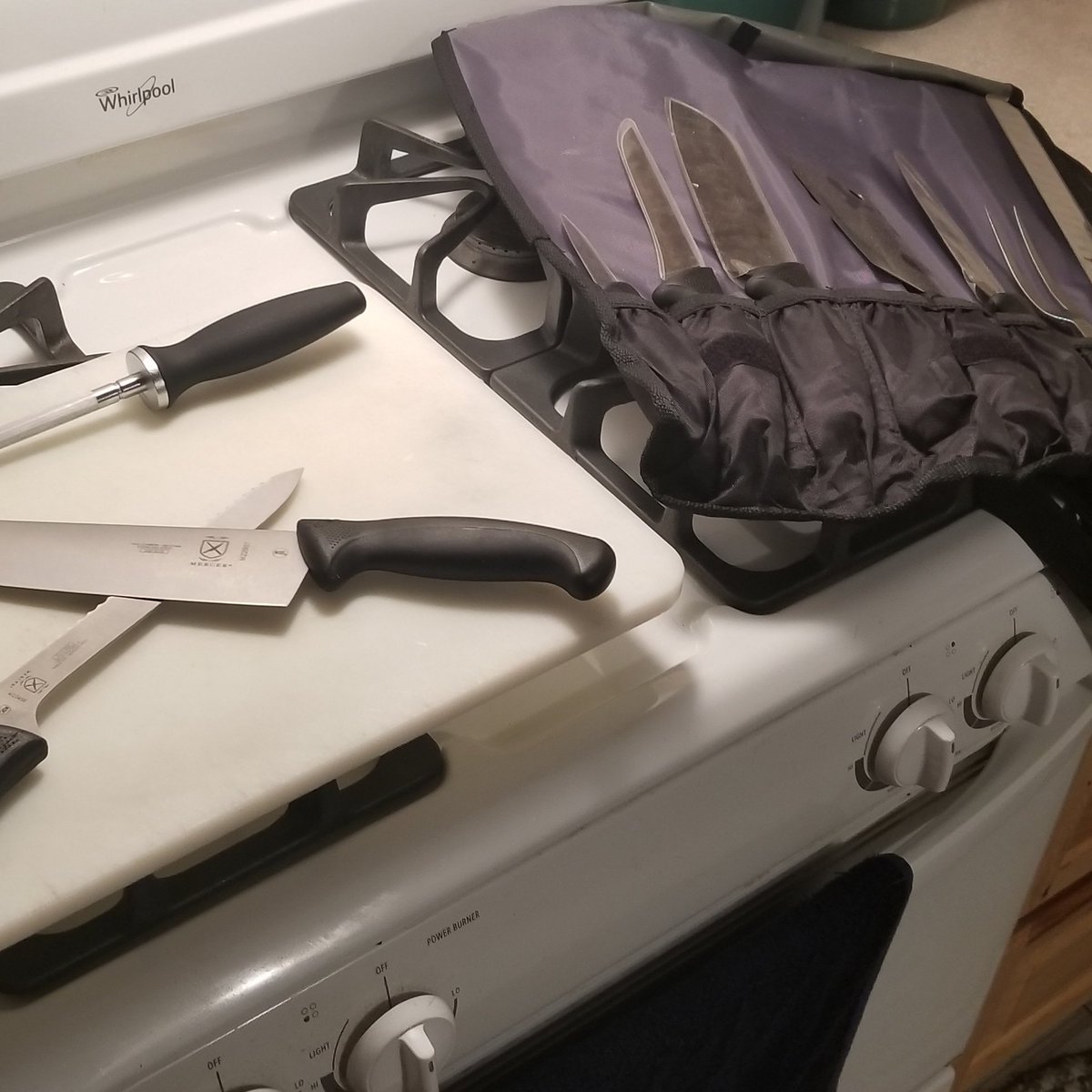 teonious's tweet image. Breaking out my chef tools, I'm about to make something awesome!