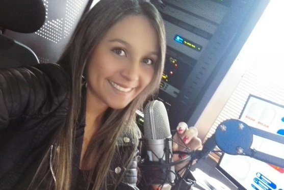 ¿Eres fanático o fanática de la salsa? Llega #AsíSeGozaLaSalsa a través de la Red de Emisoras del Ejército. Conduce <a href="/CrisDuranG/">Cris Durán 🎤</a> en la emisora de los #HéroesMultimisión