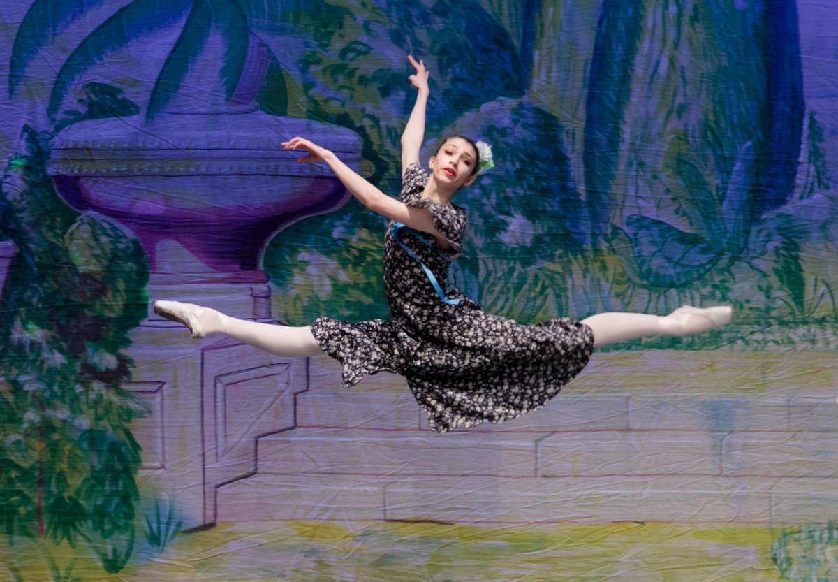 DancePrism's tweet photo. Christina Mehlhorn flies as a young lady in the park in VARIATIONS ON MAKE WAY FOR DUCKLINGS #DPDucklings #2ShowsLeft [photo by Dave Ferris] https://t.co/JCBreEud0W