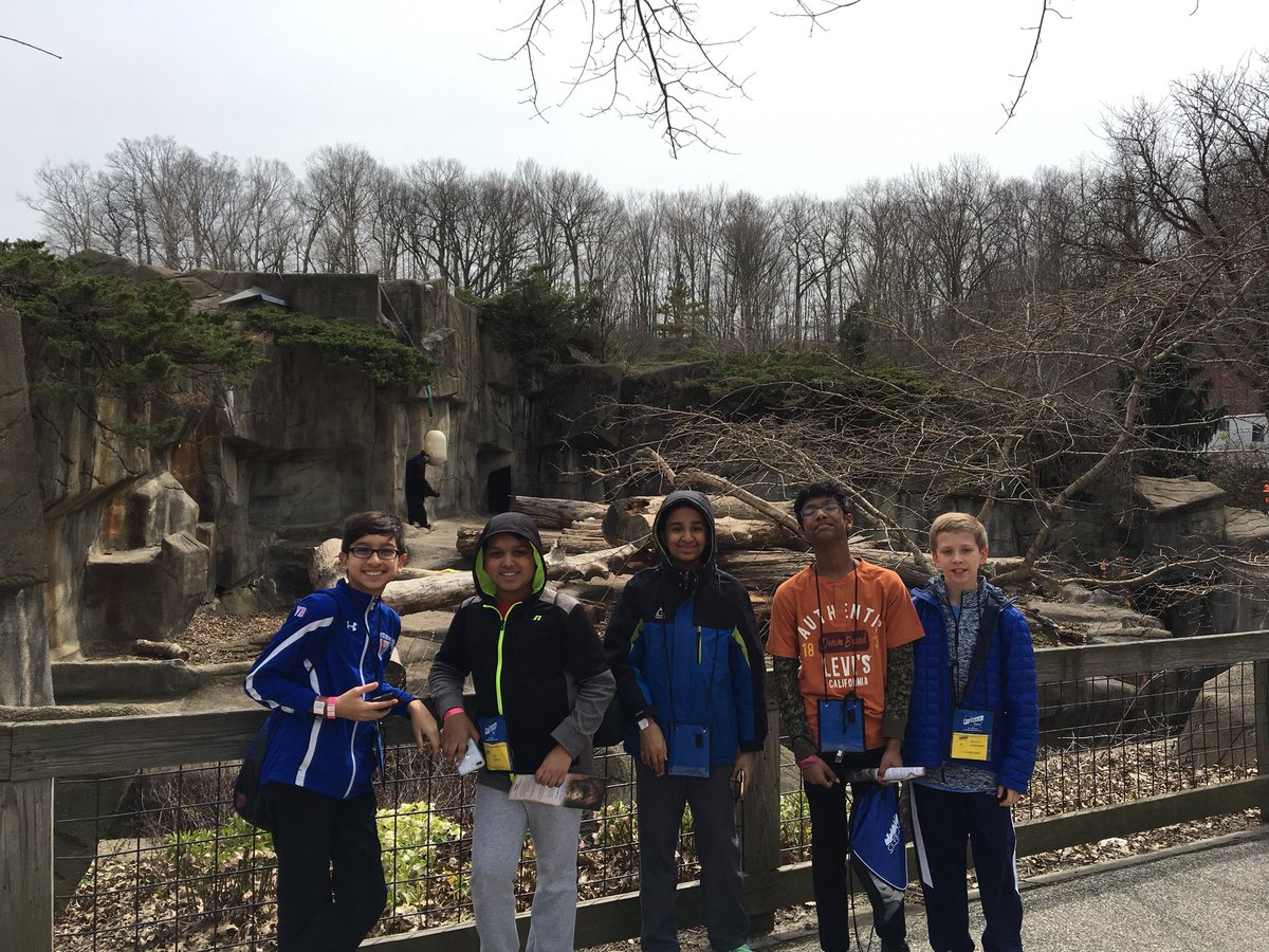 MsMcHughMathRox's tweet photo. Larson 6th graders visit the Cleveland Zoo! Cleveland Rocks! @LarsonMS https://t.co/xeCdKrLXH5