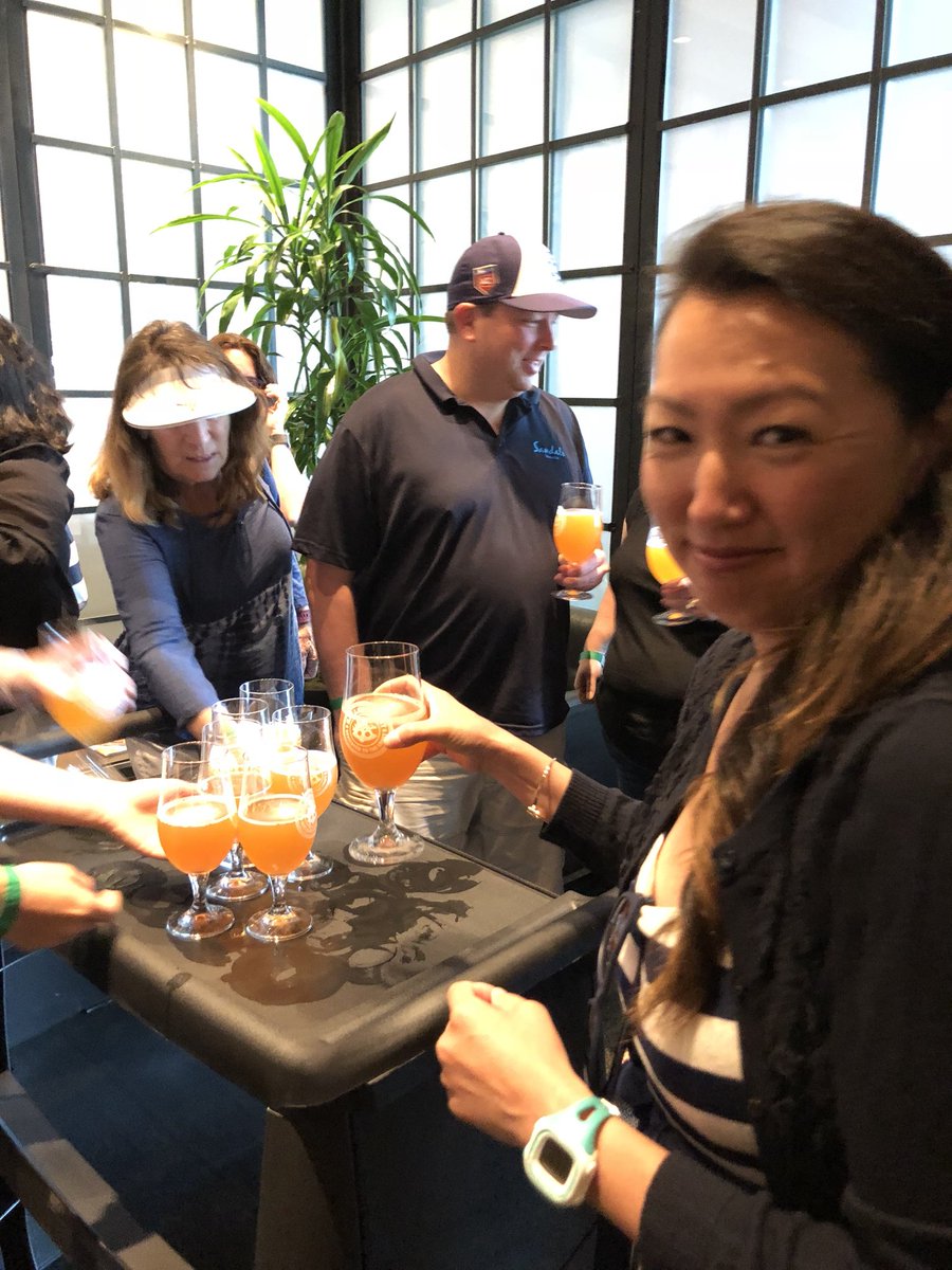 BigAhi's tweet image. Stop 1 of #PadresPubCrawl #AlohaSculpin #MadeInSanDiego @BallastPoint @Padres