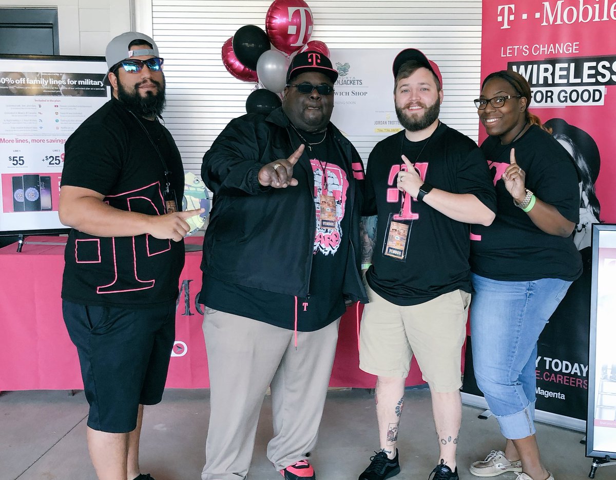 Out in the community talking T-Mobile Careers and T-Mobile One Military! 💪 @tmobilecareers @MagentaMelissa #AugustaDomiNation