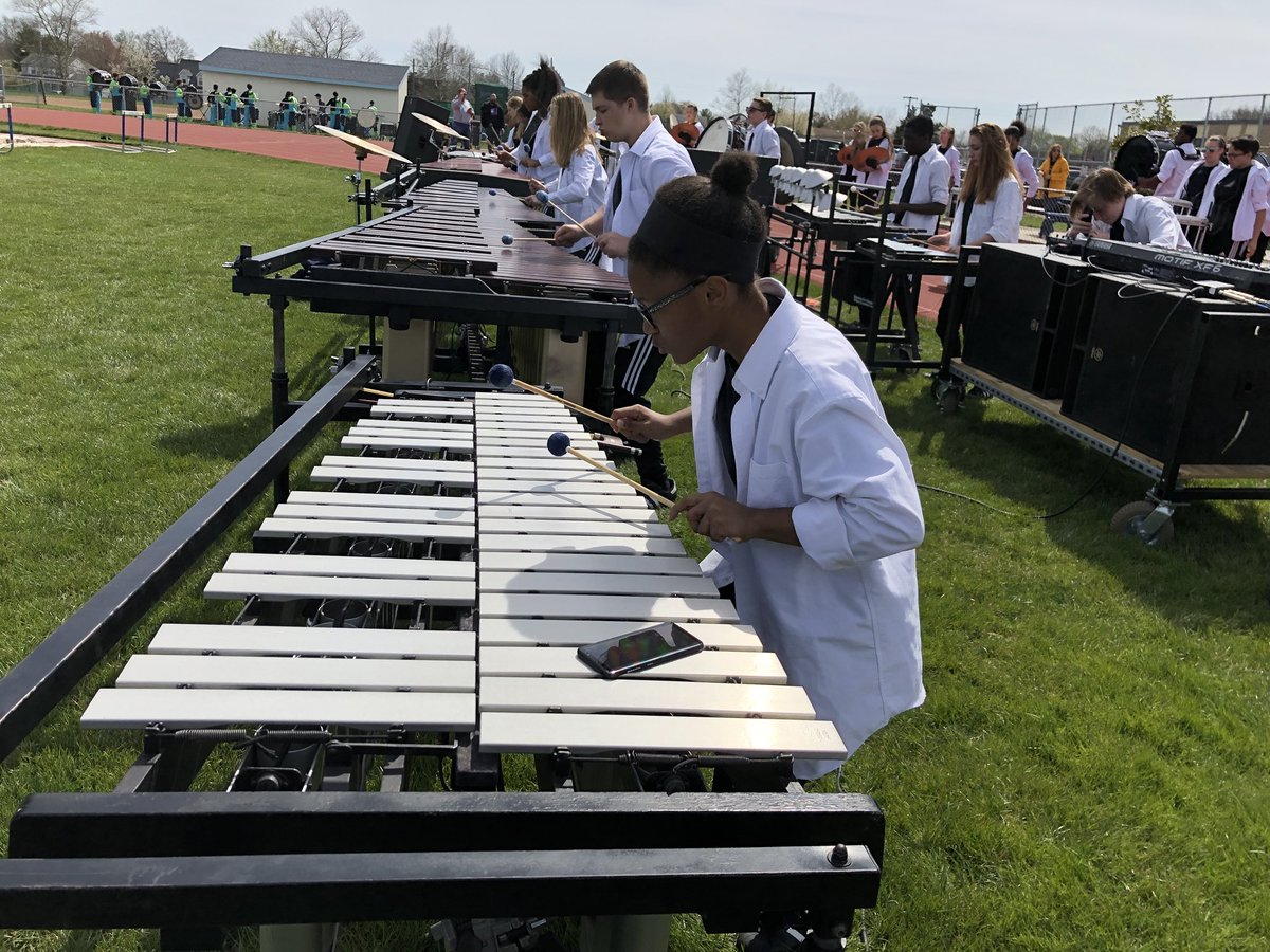 wtownbands's tweet photo. Warmups at Highland #WIPE18 #techNO https://t.co/UrtUtydM0U