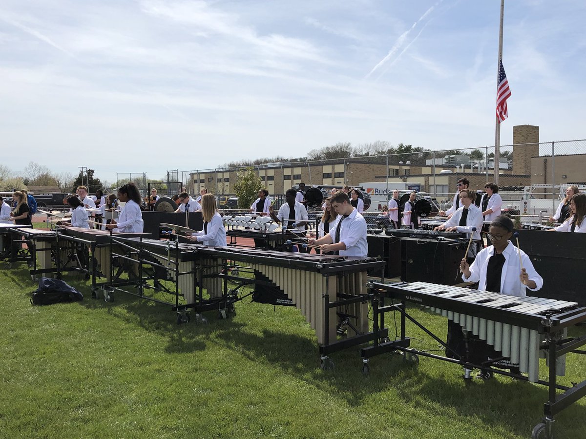 wtownbands's tweet photo. Warmups at Highland #WIPE18 #techNO https://t.co/UrtUtydM0U