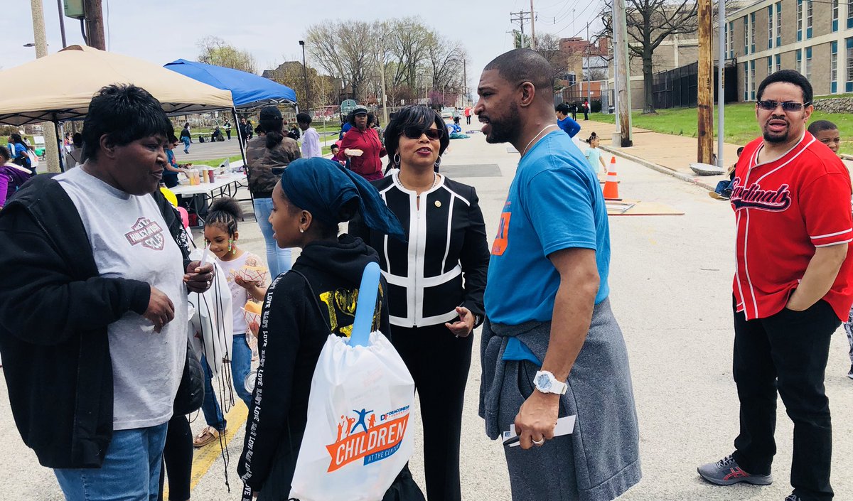 SenatorNasheed's tweet image. Dancing, food, activities &amp;amp; most importantly, resources @deaconessfound community fair. I'm always encouraged by the hard work of @RevStarsky. #FunFilledDay