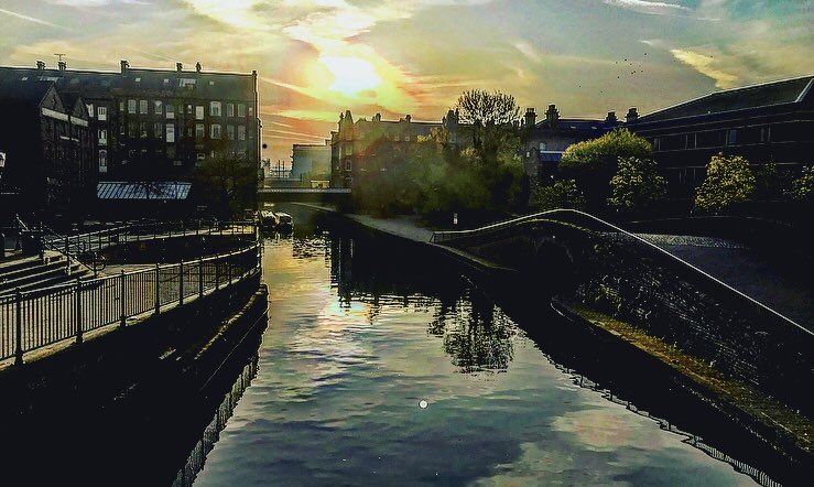 _timwiddowson's tweet photo. #Nottingham #Canalside yesterday 7am. #sunrise #slightlyfiltered https://t.co/75zCdEf34K