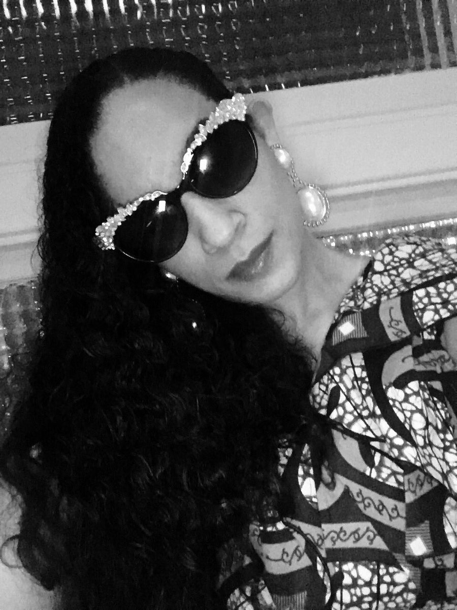 DianaraGold's tweet photo. Channeling my MAIN MAN! #Princeforalleternity #Princelover #Princegirl #Princeflow #musicislove #Godislove #Sexilicious #Beauty #BeautifulLovedBlessed #MagicalMysticalMajestical https://t.co/zIzuhujFZX
https://t.co/OA2Ky2dVCd
https://t.co/hO06c95X01 https://t.co/Z4eyuNXOOM