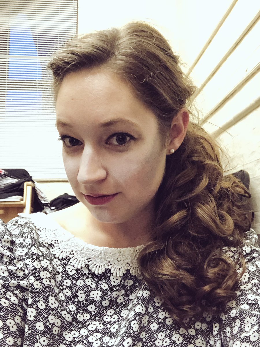 CamillaSoprano's tweet photo. Vamp Zerlina has come out to play this evening! Loving revisiting this role @normansfield #Mozart #DonGiovanni #instantopera #victoriantheatre https://t.co/VQ58H34Ls0