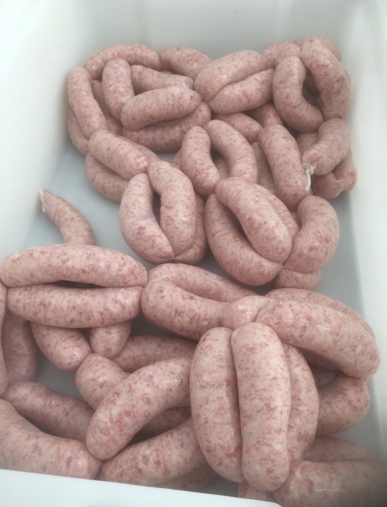 PreciousPorkers's tweet image. Plenty of these bad boys available @mfarmersmarket West Malling tomorrow. Grab yourself a pack or 2 and pop them on your bar b q. Weather looks good 👍🏻😊🐷