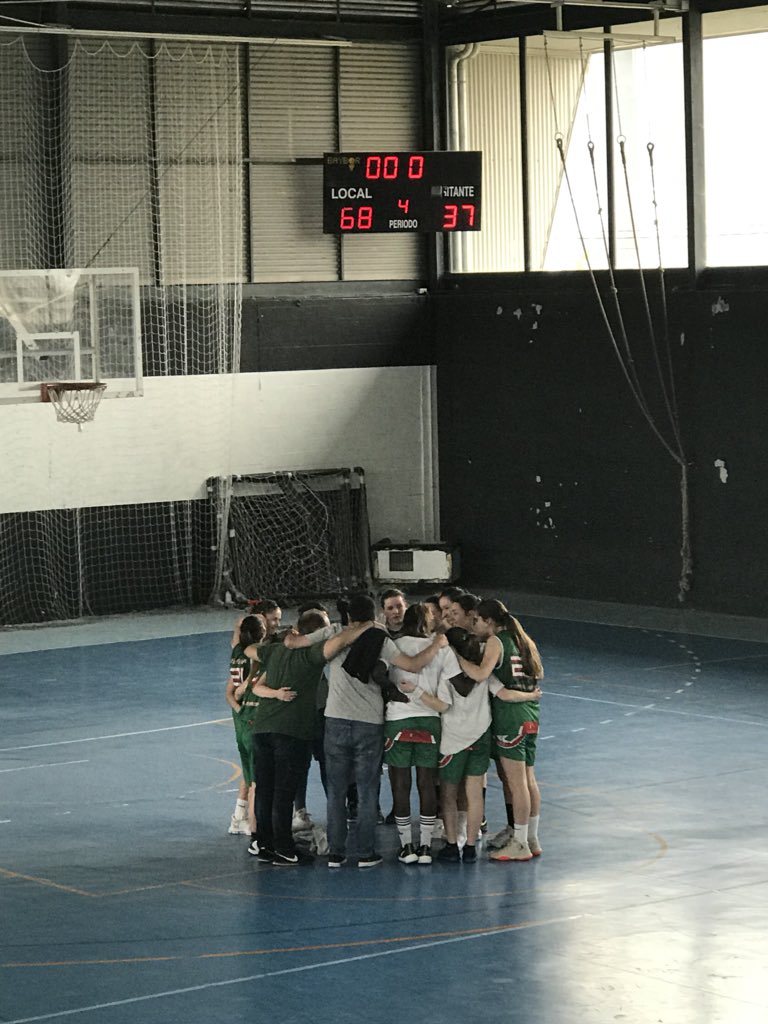 CBTorrelavega's tweet photo. 🏀FIN🏀

🏆SEMIFINAL DE LIGA🏆

Júnior Femenino 1ª⛹🏻‍♀️:
@CDLaPazTorre 68 🆚 37 CBT Jardín de Moneche

¡Gran temporada de las Juniors!
💚❤️💪🏻💪🏻🏀

#SomosCBT
#BaloncestoEnTorrelavega https://t.co/O5uqHwOAn8