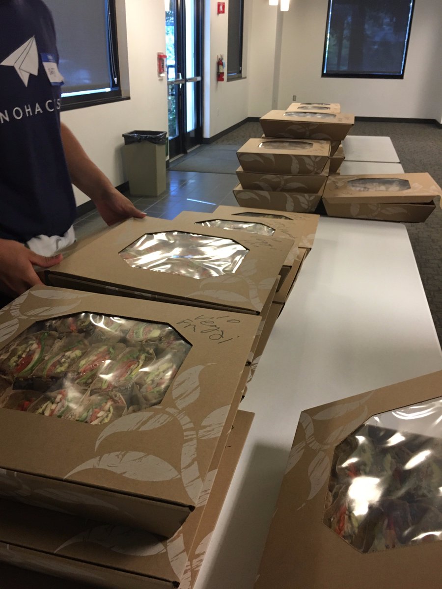 YUMM! Tasty lunch thanks to <a href="/EriksDeliCafe/">EriksDeliCafe</a> and <a href="/GlicoUSA/">Glico USA</a>!