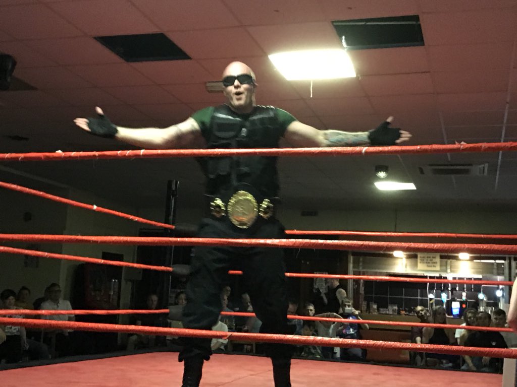 markypotter316's tweet photo. @KStarWrestling @blazeksw vs @envyksw for the queens 👸 case part two great match your winner and still queen of the case poison envy with a slight help from @kswarmstrong for the win https://t.co/iUxMSh5Ry6