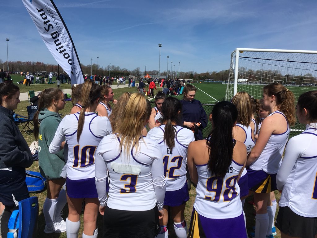 CapitolPegasus's tweet photo. Pre game talks - off to a good start - won one, lost one @ShootingStarFH #onelastseniortournanent #2018 https://t.co/Zm3Sp2ataD