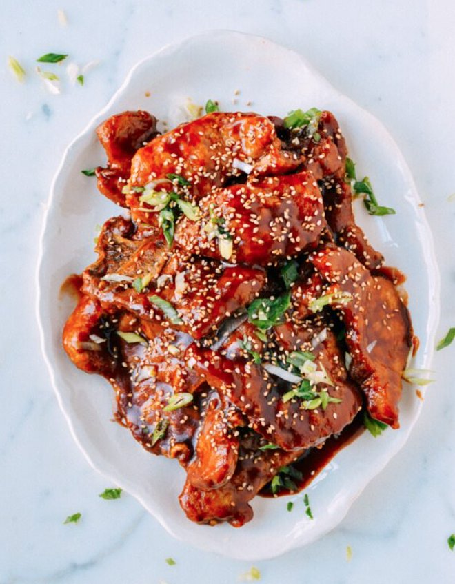 Nomme_app's tweet photo. We are excited to announce that #YYC institution Ginger Beef Peking House (in Brentwood) has joined to Nomme app. In addition to their namesake #GIngerBeef, their Peking duck is also great! #YYCfood https://t.co/hK6aKZSyPh