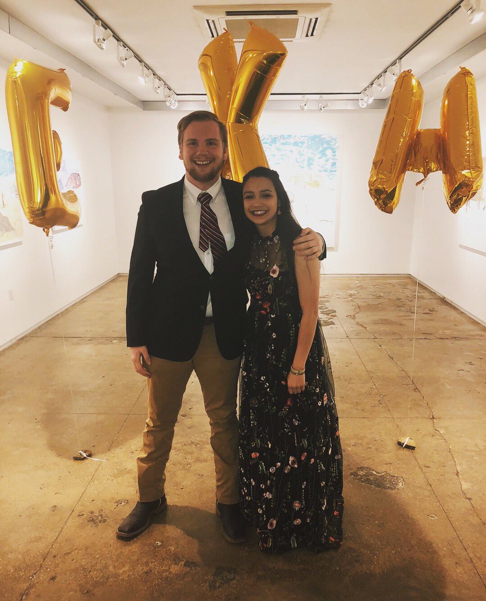 helen_h54's tweet photo. SIGMA FORMAL⚓️❤️  #CollegeProm https://t.co/YVhGTSbBUD