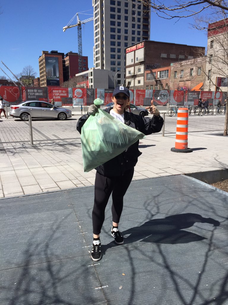 WWFCanadaFR's tweet photo. Super première édition du #ploggingwwf à Montréal! Les valeureux joggeurs et marcheurs ont permis de retirer près de 45 kg de déchets des rues et espaces verts publics! https://t.co/c2ixhL8eug