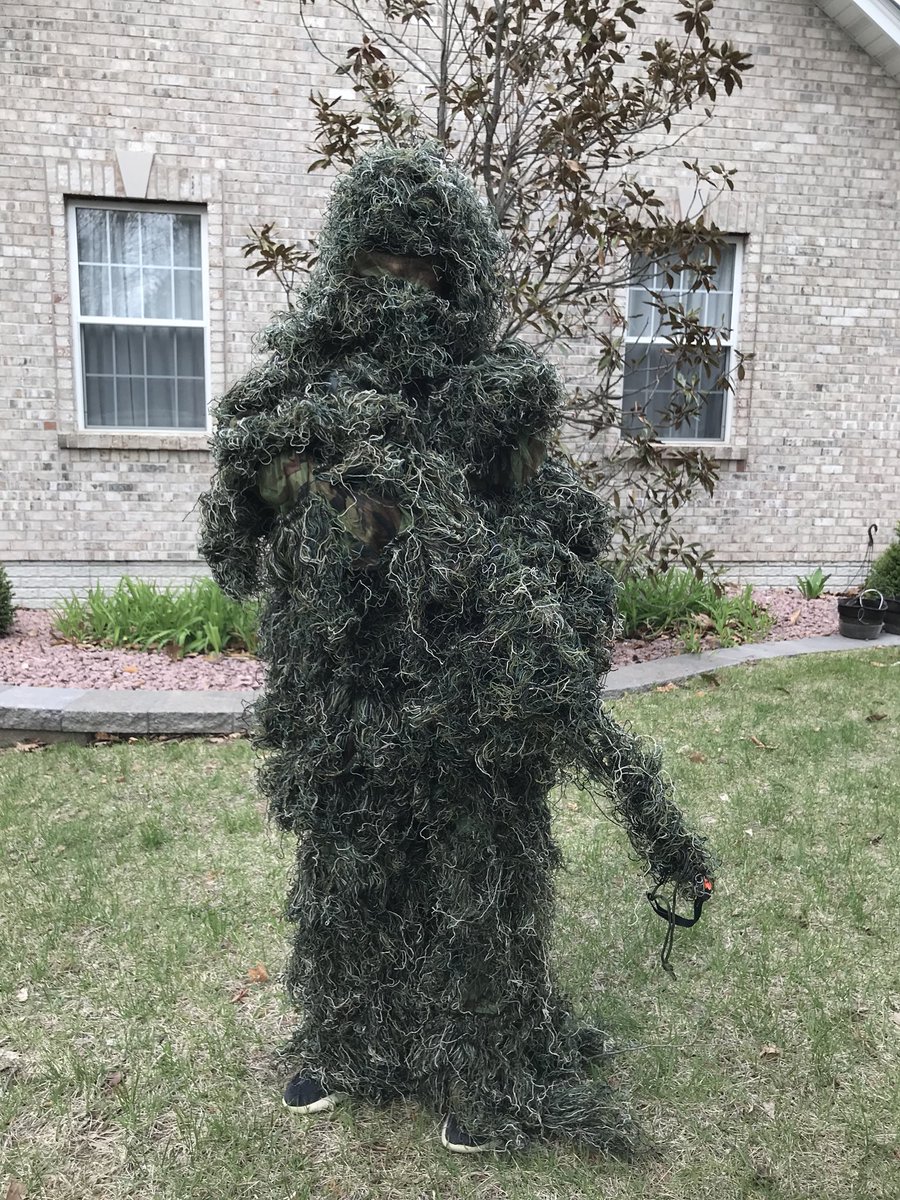 SchnableK's tweet image. Ghillie Suit fun..... Can you see me?