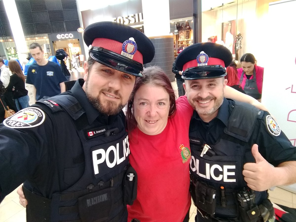 va3sbd's tweet photo. More selfies at the #Cops4Cancer fundraiser @YorkdaleStyle. Awesome job guys. #C4CTO #CANCER #cancersucks https://t.co/0Ku6rx7Y8L