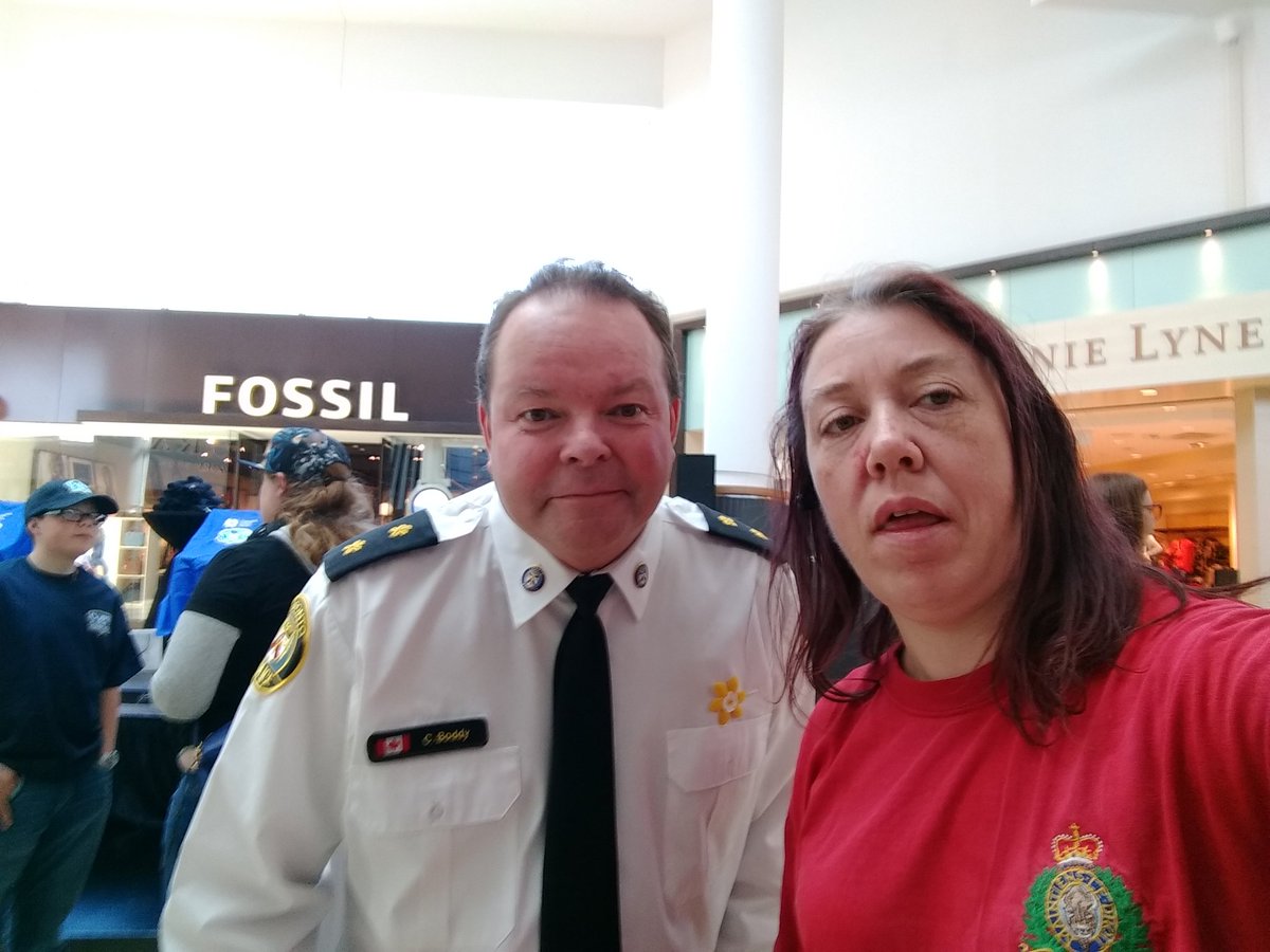 va3sbd's tweet photo. More selfies at the #Cops4Cancer fundraiser @YorkdaleStyle. Awesome job guys. #C4CTO #CANCER #cancersucks https://t.co/0Ku6rx7Y8L