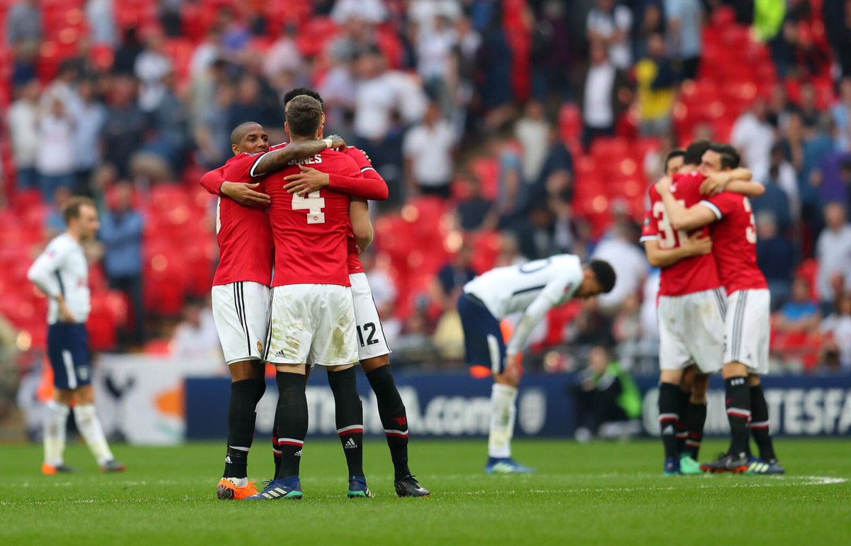 youngy18 tweet picture