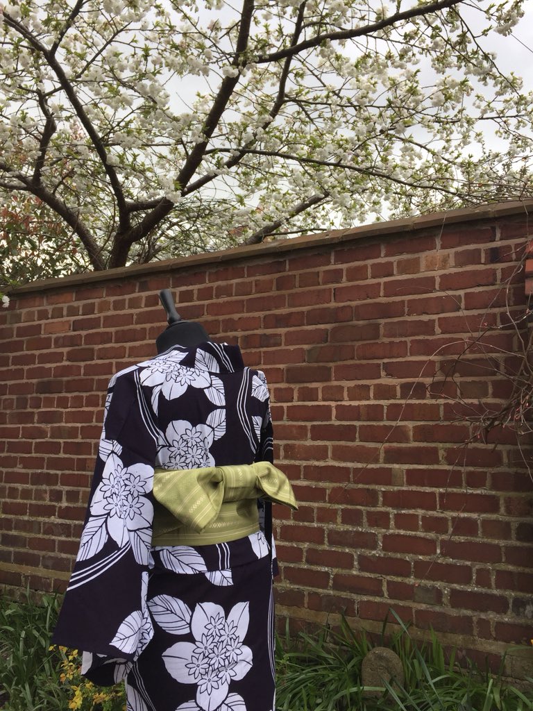 kimonokeiko's tweet photo. Japanese Market is on tomorrow 22nd April, 12:00-15:00. Handmade vintage kimono accessories and handbags available. I’ll be offering kimono dressing too. @Nipponkai_uk @aramagen @RUTUBOYA #japanese #handmade #kimono #chester https://t.co/aAYwnkeLqS https://t.co/xvUPy9IXEC