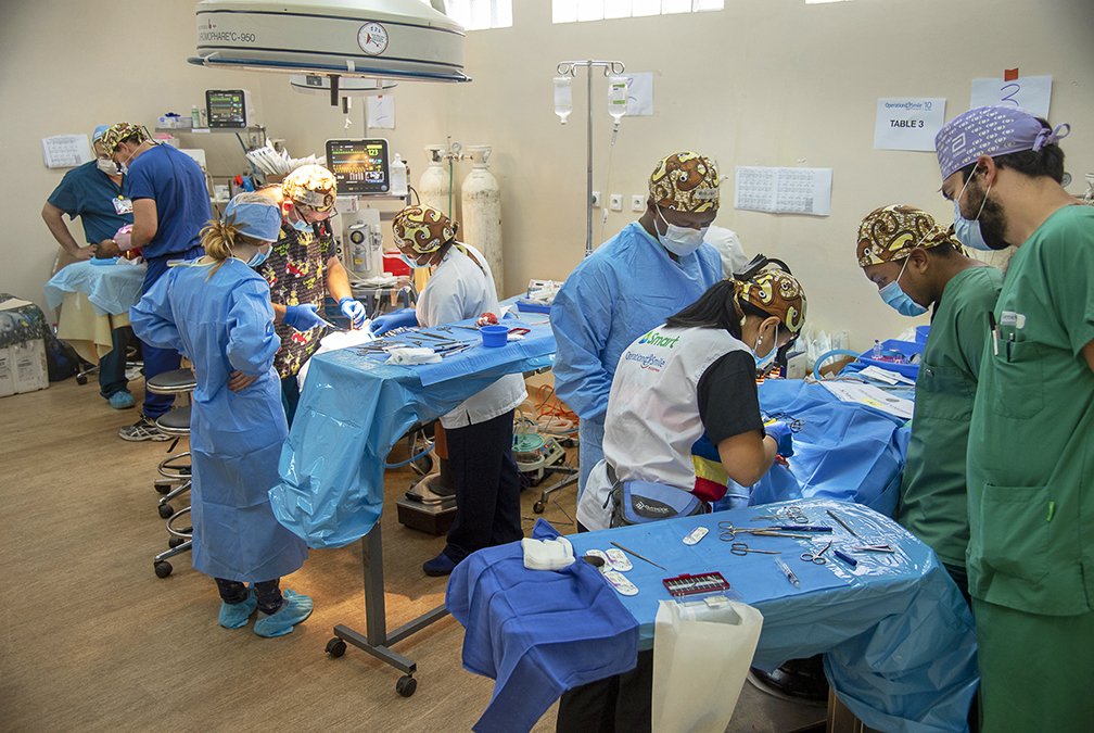 operationsmile's tweet photo. We'd like to give a huge "thank you" to the medical professionals who volunteered their time and expertise this week during our #mega4 10th anniversary missions in #Madagascar. We couldn't have done it without you! #NationalVolunteerWeek https://t.co/yykzInt5T0