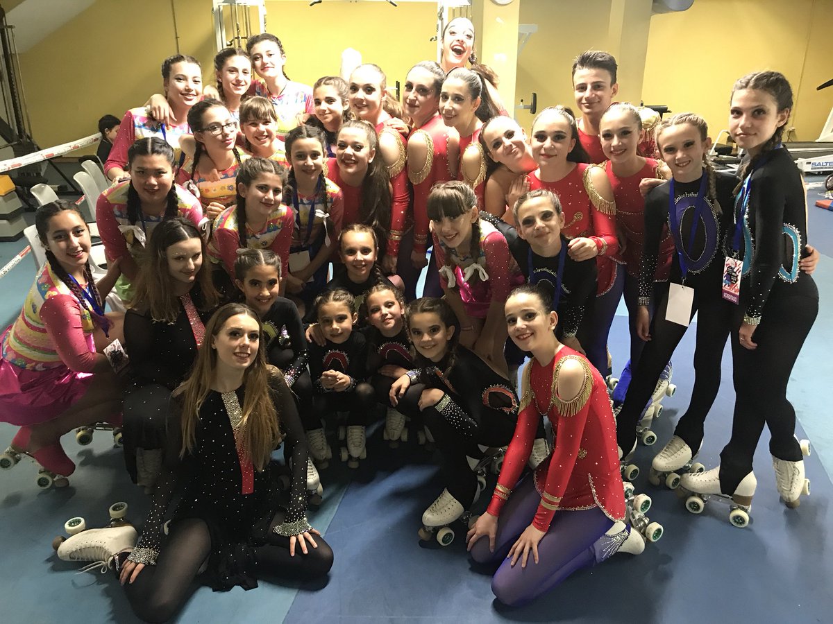 CDEPatinaje3C's tweet photo. #CopaDeVigo finalizada, temporada finalizada satisfechos con nuestro trabajo. 2019??? Yeahhhh!!!!
.
.
#PatinajeTresCantos
#DeportesTresCantos
#CopaDeVigo #CopaDeVigo2018 https://t.co/sdjIGljOHQ