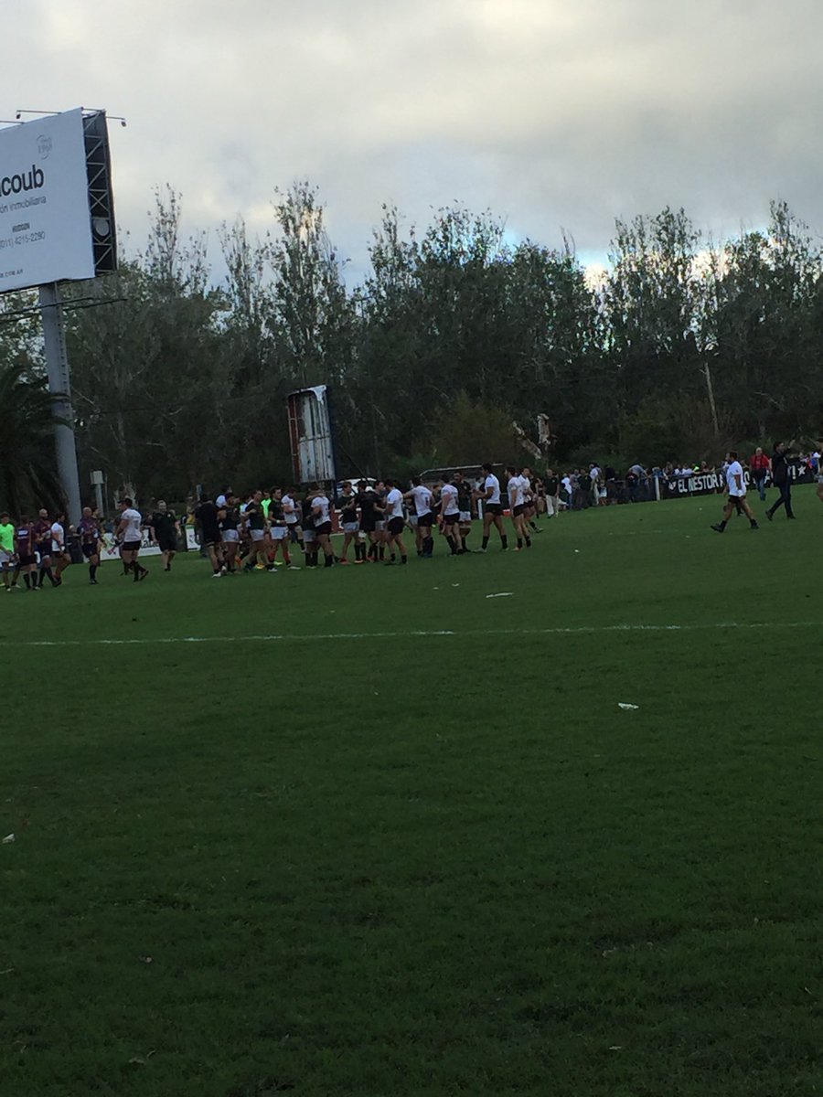 universitariolp's tweet photo. 🏉🏉Final del clásico, la U cayó como local por 17-30. A pensar en lo que viene🏴 #SentimientoPantera2018 https://t.co/3VQrLEAuDA