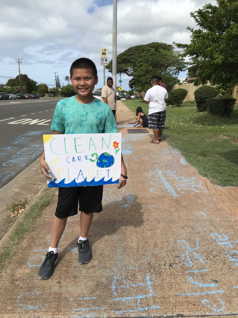BluePlanetFound's tweet photo. Kicking off Earth Day 2018 at the #BlueLineProject in Ewa Beach! #DrawTheLine https://t.co/6hHdKx5Hks