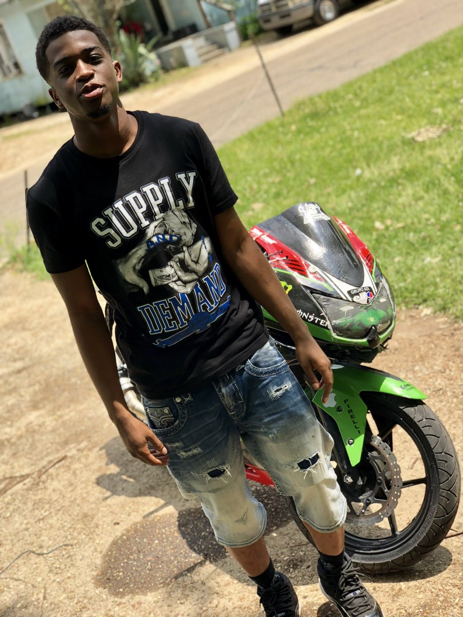 ke_flocka's tweet photo. #LLCBB https://t.co/DjUdNNkWkG