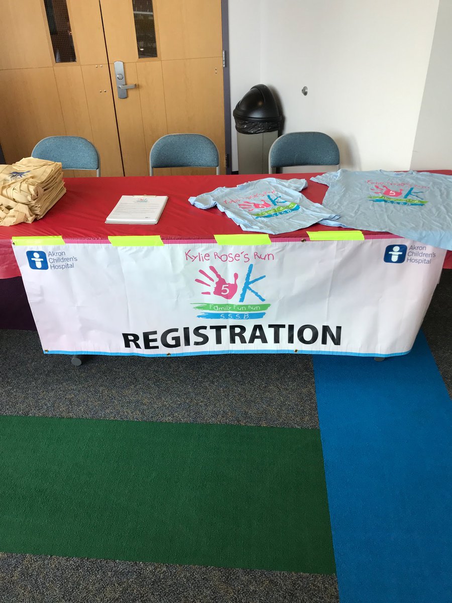 KylieRosesRun's tweet photo. Such a great afternoon meeting so many strong kids who fight Kylie's same fight. Kylie was at @AkronChildrens inviting everyone who designed shoes with @ProjectOutrun to run w/ her in their new kicks in this year's race. So much inspiration in one space. #kylierosesrun #sssb https://t.co/NBdIyABZz7
