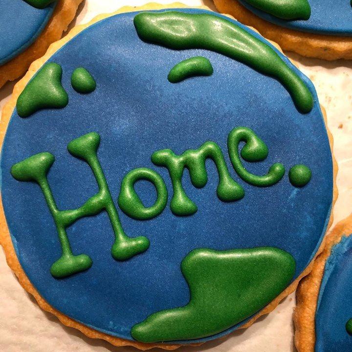 theablebaker's tweet photo. Earth Day is Sunday. #everydayisearthday #earthdaycookies #home #teambutter https://t.co/gYlSKhCgBH https://t.co/Gyx9fChBGK
