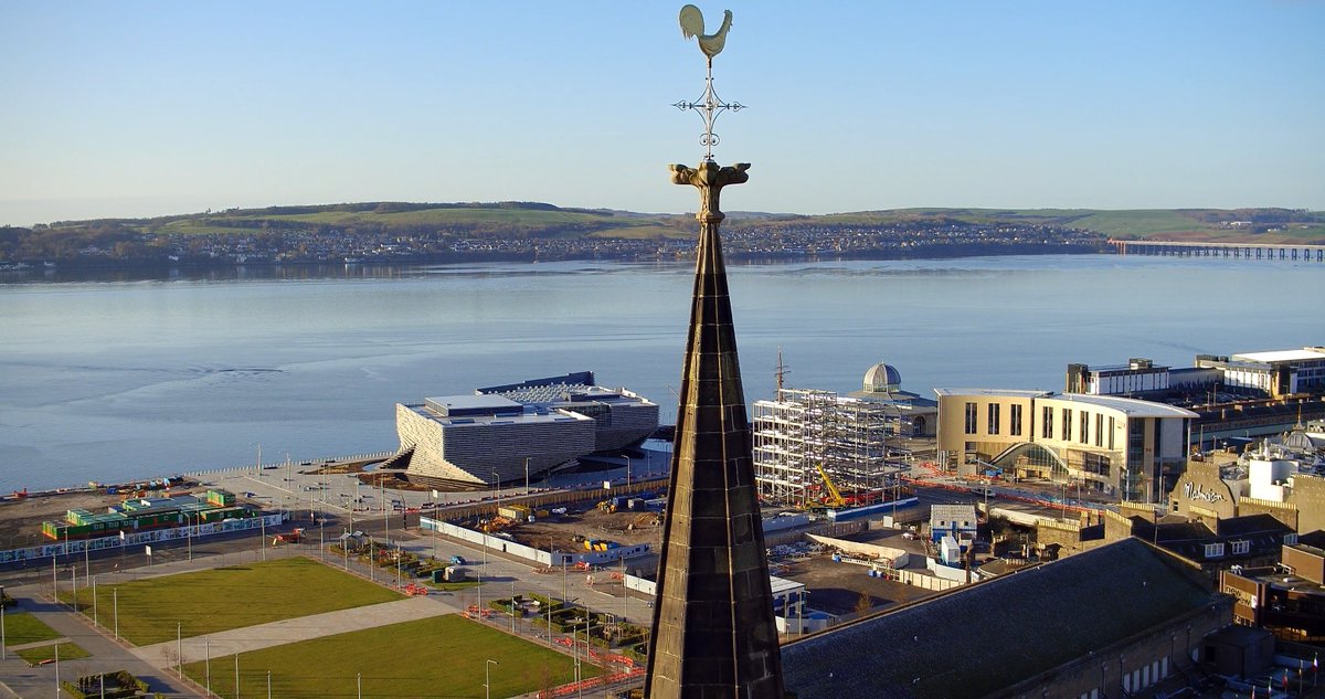 DronesScot's tweet photo. A #Yuneec look at #Dundee this morning.  Taken with the #H520 commercial drone,  @VADundee @YuneecU @YuneecAviation https://t.co/1bwbNri5GK