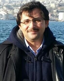 SalichYilmaz's tweet photo. 📌İstanbul Arnavutköy de dün gece 22.00 da 10 kişilik polis ekibi ile çocuklarının gözleri önünde gözaltına alınan Hacer ve Hasan Hüseyin KOÇ tan haber alınamıyor
📍Bu yaşananlara ek olarak durumu öğrenen ev sahibi, anne babalarından ayrı kalan çocukların evi boşaltmasını istedi https://t.co/whHnkS0TBc