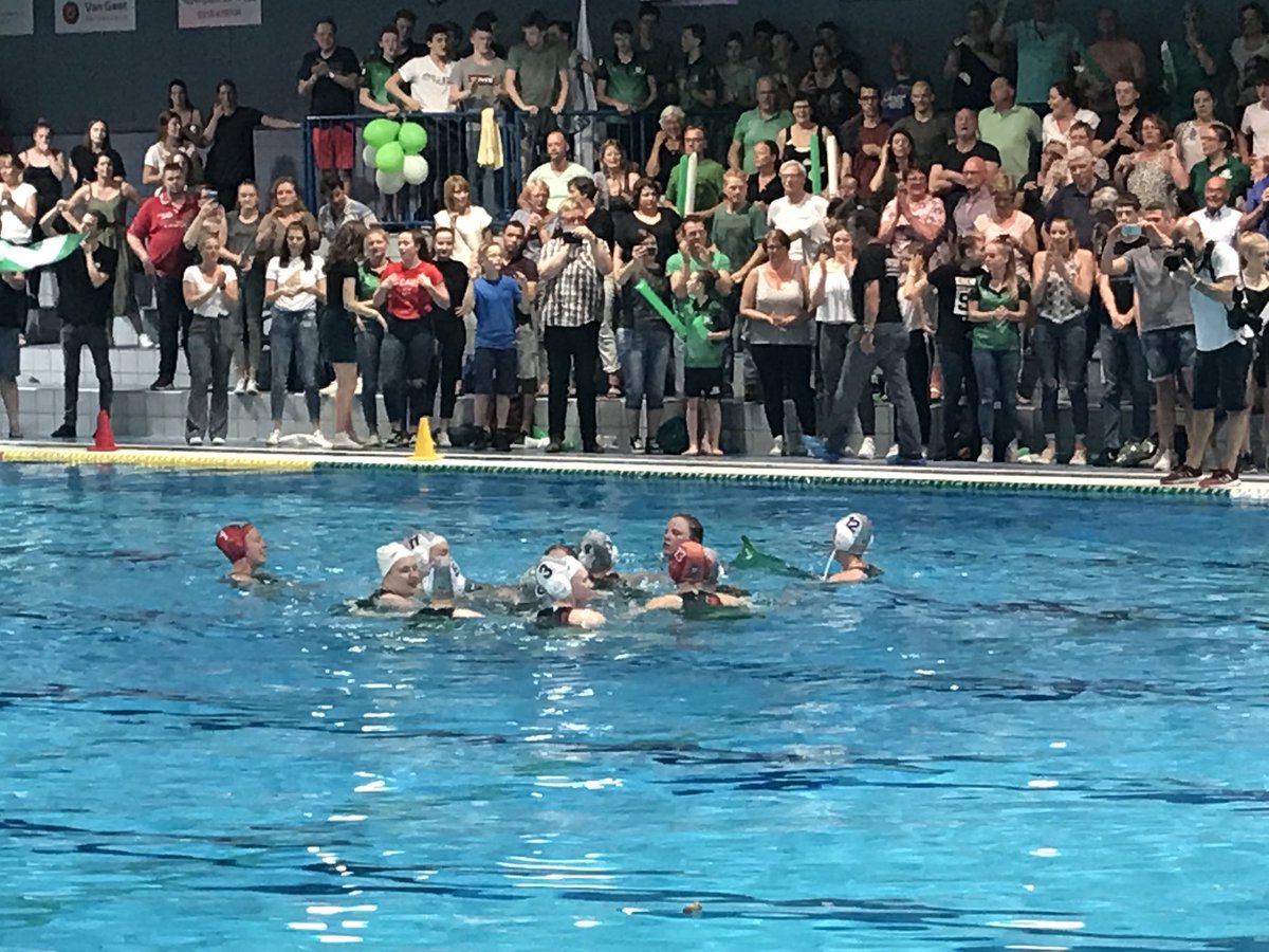 En de winnaar en Kampioen van Nederland is...... <a href="/polarbearsede/">Polar Bears</a>!!!! Spannende pot die met penalties beslist moest worden.
