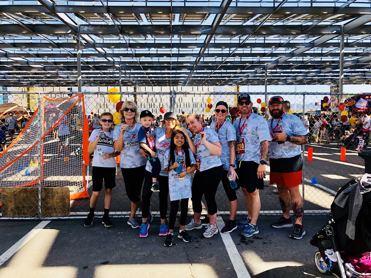 heatherdunlap's tweet photo. #PatsRun2018 #PatsRun #tempe #family https://t.co/d8tupBHdki