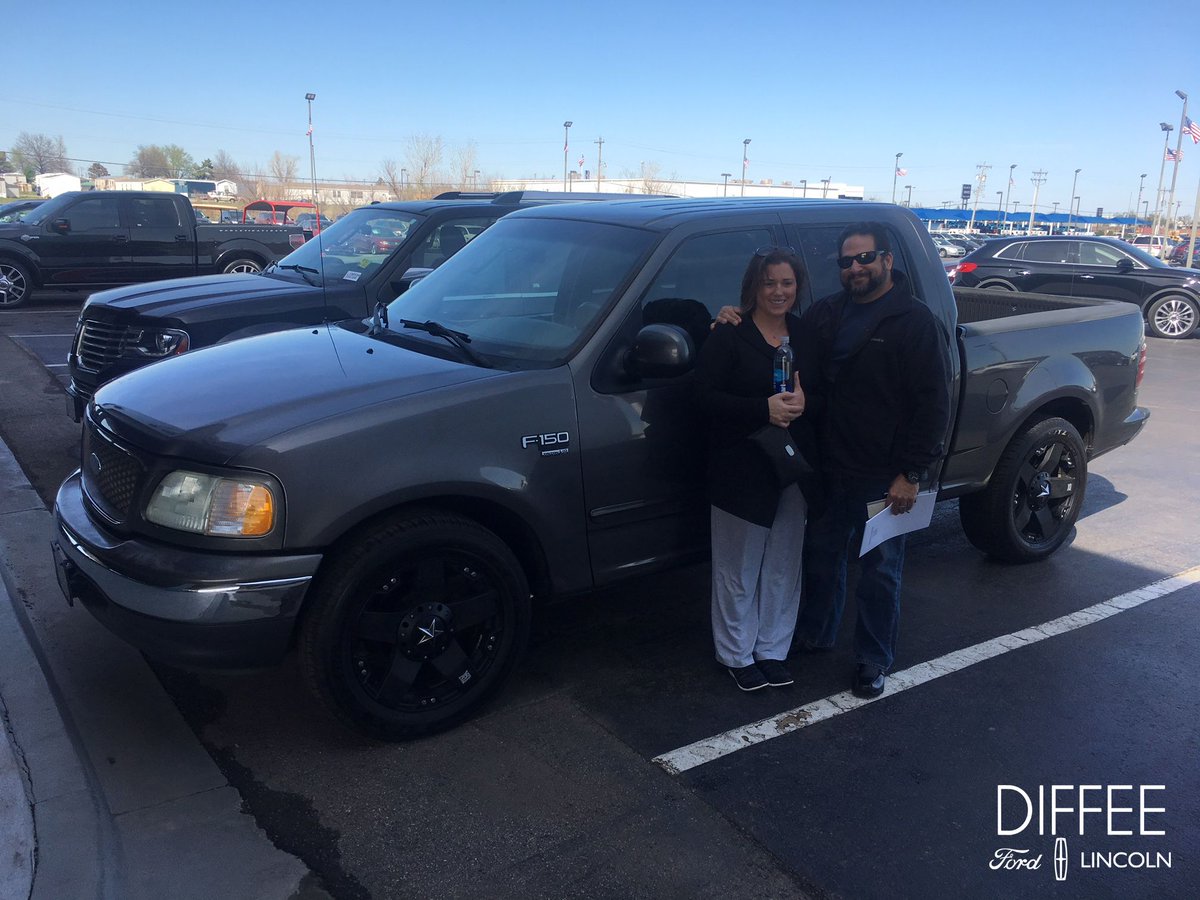 DiffeeFordLinc's tweet photo. Damien &amp; Laurie were in the market for a pre-owned pickup! We had the perfect 2003 F-150! Thanks for letting Richard help find the right one! #MyNewDiffeeFord #SoldByRichard #FordF150 https://t.co/IW0FIdgX89