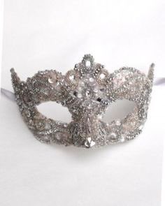 ameIiabanner's tweet photo. like an angel #MasqueradeBall https://t.co/rt7qSjMGeF