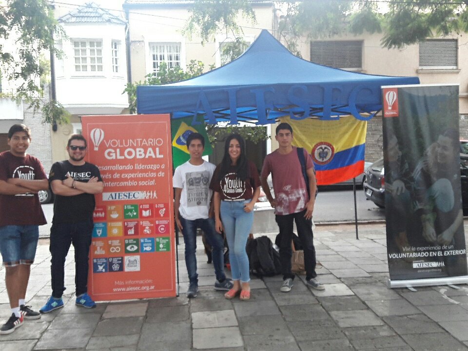 oajnusalta's tweet photo. AIESEC presente en el Dia Global del Voluntariado Juvenil #DGVJ2018 #SoyVoluntarix https://t.co/2ARCpYp2da