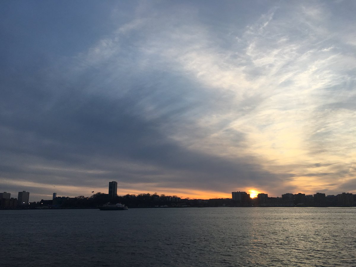 INCOtelligent's tweet photo. What a beautiful day to discuss legal tech innovations at #GLH2018! We’re so glad teams from across the world have made it out to NYC tonight! https://t.co/cpSfA7Mjhm