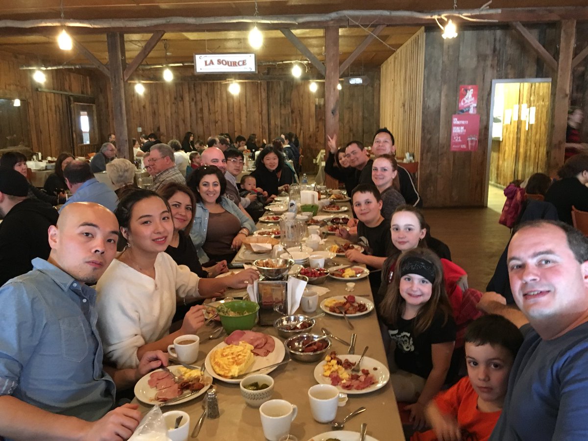 95mustang5050's tweet photo. Fun afternoon with the team Érablière au Sous Bois on the first warm day of spring!  #teamlasalle #stuffed #maplesyrop https://t.co/VZvUXyb9rd