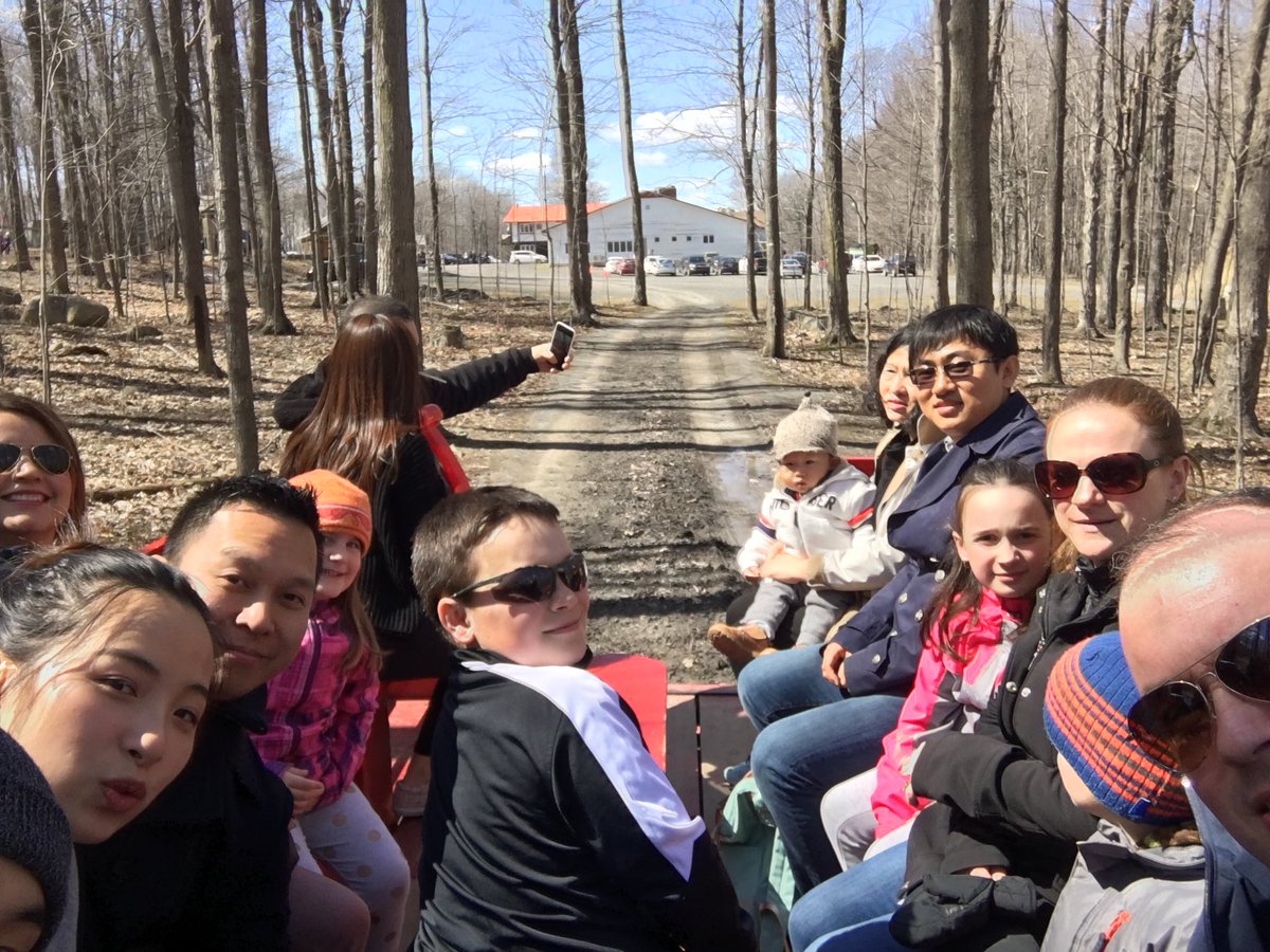 95mustang5050's tweet photo. Fun afternoon with the team Érablière au Sous Bois on the first warm day of spring!  #teamlasalle #stuffed #maplesyrop https://t.co/VZvUXyb9rd