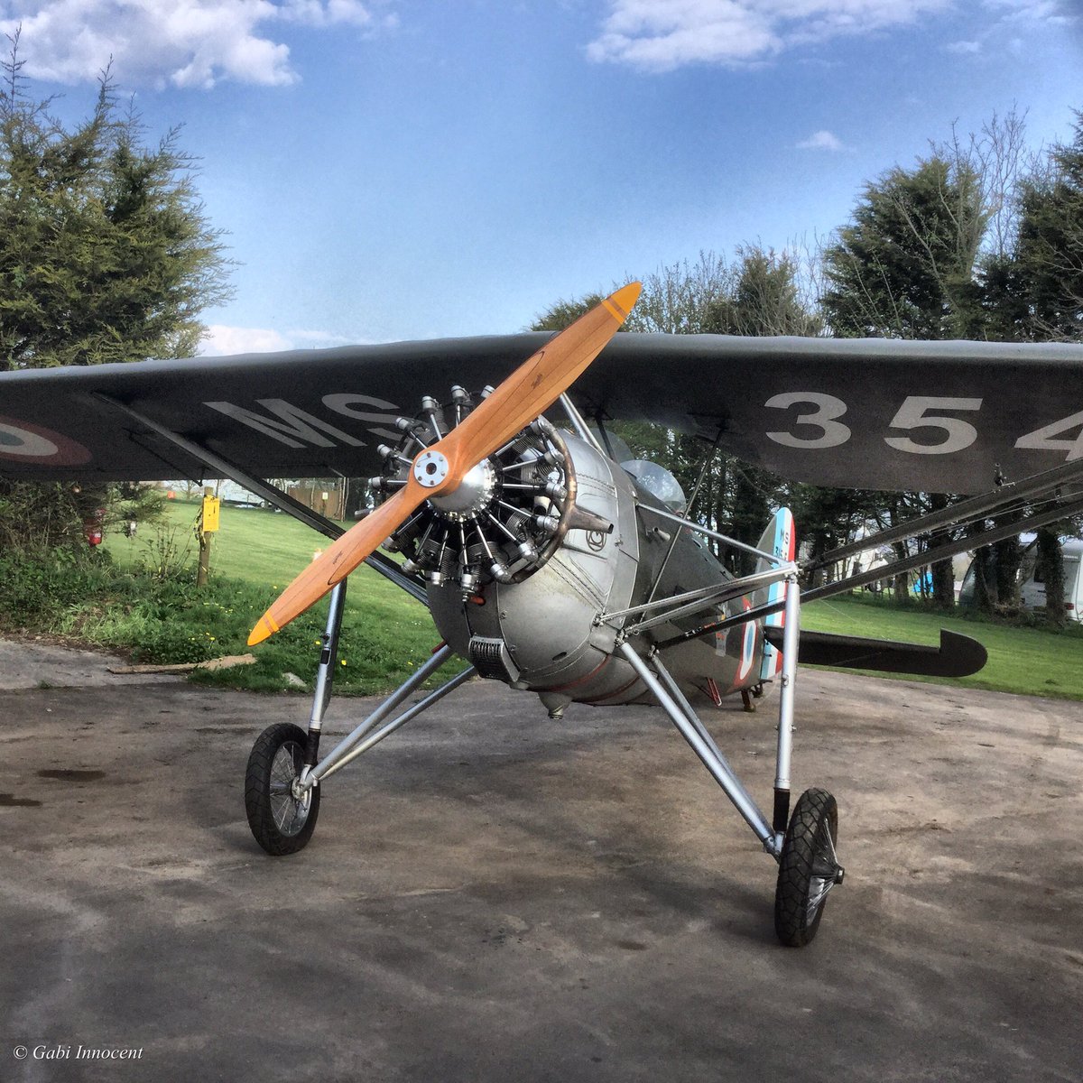 BranscombeGall's tweet photo. #Shopping #Branscombe style... where else can you #shop, camp &amp; watch a vintage plane take off or land if you are lucky! #branscombegallery #devon #devonlife #vintageplane #branscombeairfield #shopsmall #shopsmallbusiness #shoplocal https://t.co/r0lU9GloJp