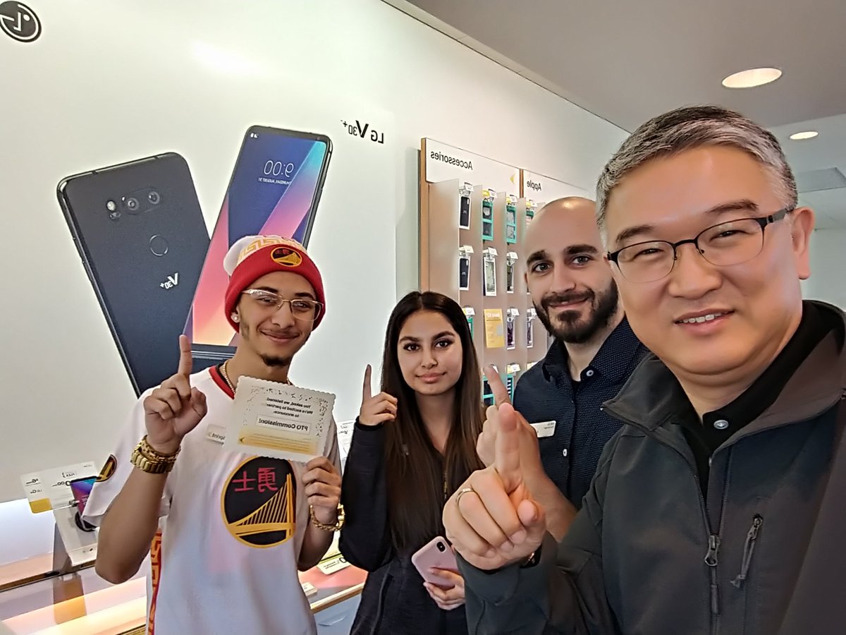 suehyun_chung's tweet photo. Happy and engaged partners will make this "Just 4 You" event great! Great things are happening at Sprint!!! Visit Sprint stores near you!

https://t.co/3M2uHwxnq7 https://t.co/P8UkHFhS8T