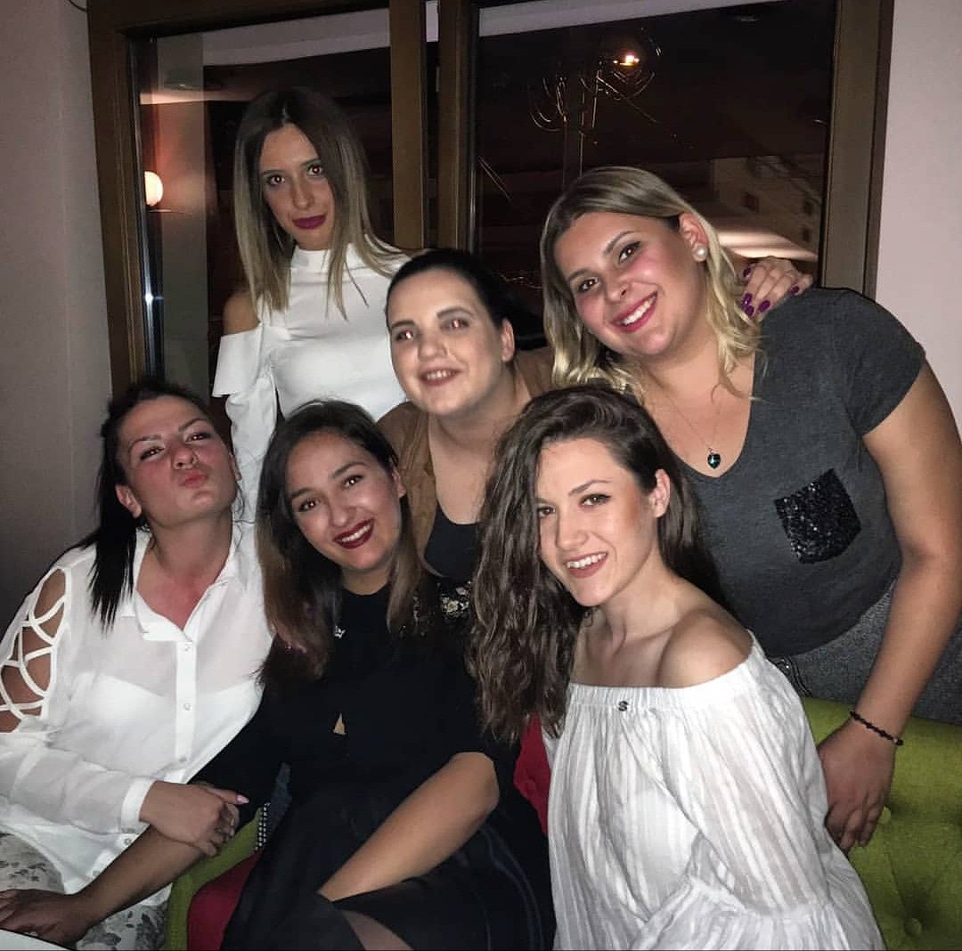 GalaxyCreperie's tweet photo. Sjajno veče u najboljem društvu 👌

#galaxycaferestaurant #galaxy #beograd #belgrade #livemusic #vracar #friends https://t.co/2PIioVMjUN