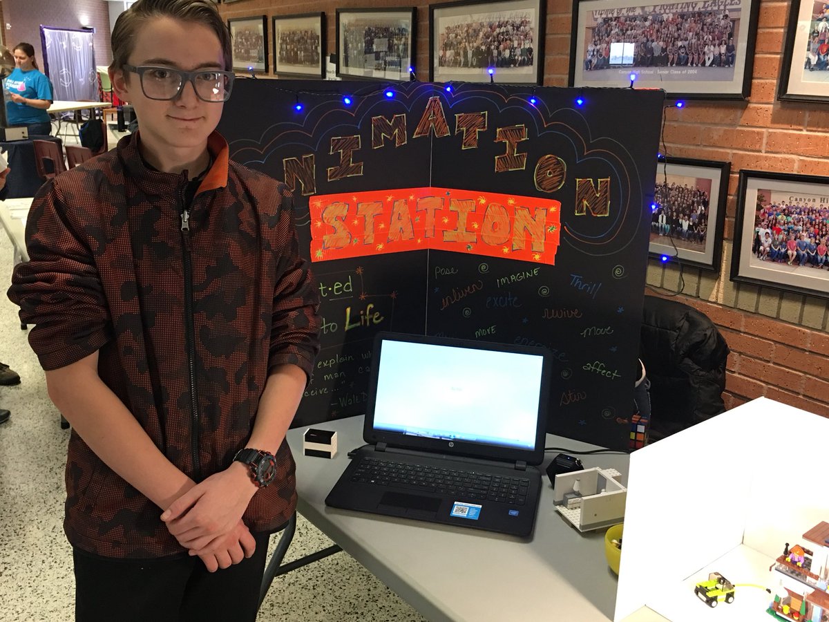 chrisnnorton's tweet photo. What an amazing iCreate event! Thanks @CanyonISD_CTO for the amazing vision. The students at CISD are amazing! Mind blown!!! #iCreateCISD https://t.co/nmS6HjwyLh