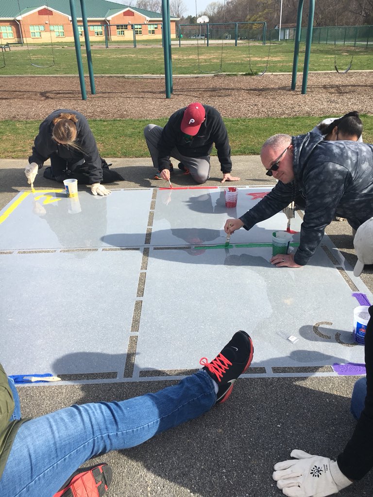 JefforyGibeault's tweet photo. More pictures from #Comcastcaresday2018 @sousharkscsd https://t.co/XiVakXg9jv