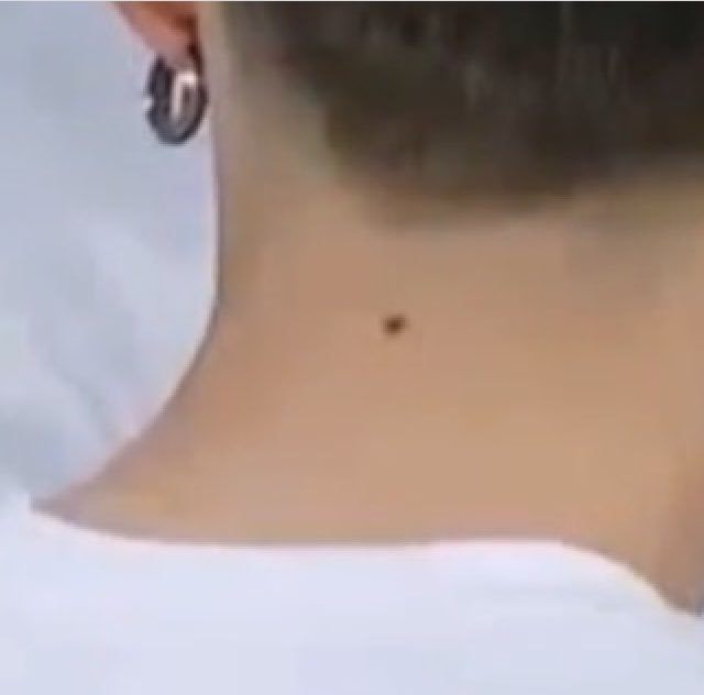 yoongsmykol's tweet image. Xingjie’s mole on neck is the cutest. Don’t @ #Xingjie #朱星杰  #NinePercent